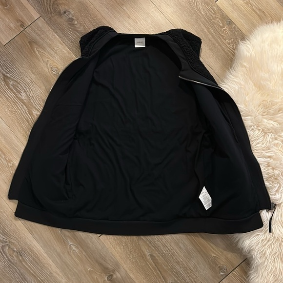 Varley Perry Gillet Sherpa Fleece Vest Black - Picture 7 of 8